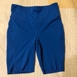 Lululemon Running shorts in Cobalt Blue, Size 6
